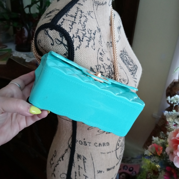 Adorable Jelly Crossbody! (New- Defect) - Picture 7 of 16
